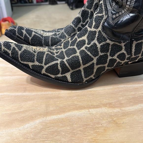 Herencia brand black/ white zebra design on Stingray western boots US 9 1/2 D - Picture 7 of 12